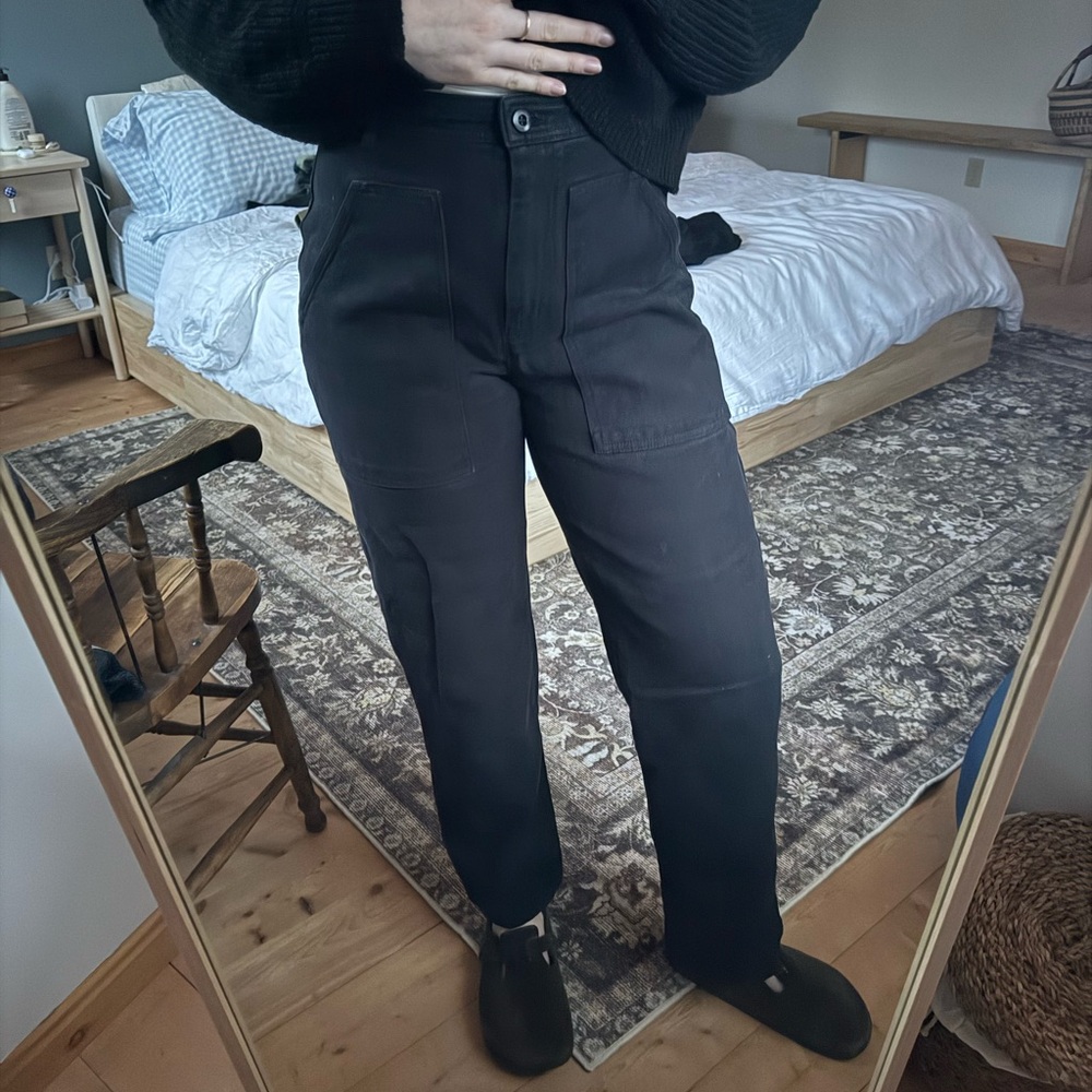 Black Aritzia pants